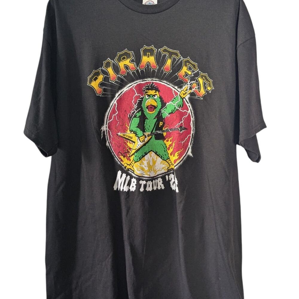 Pirates MLB tour 24 XL Tee